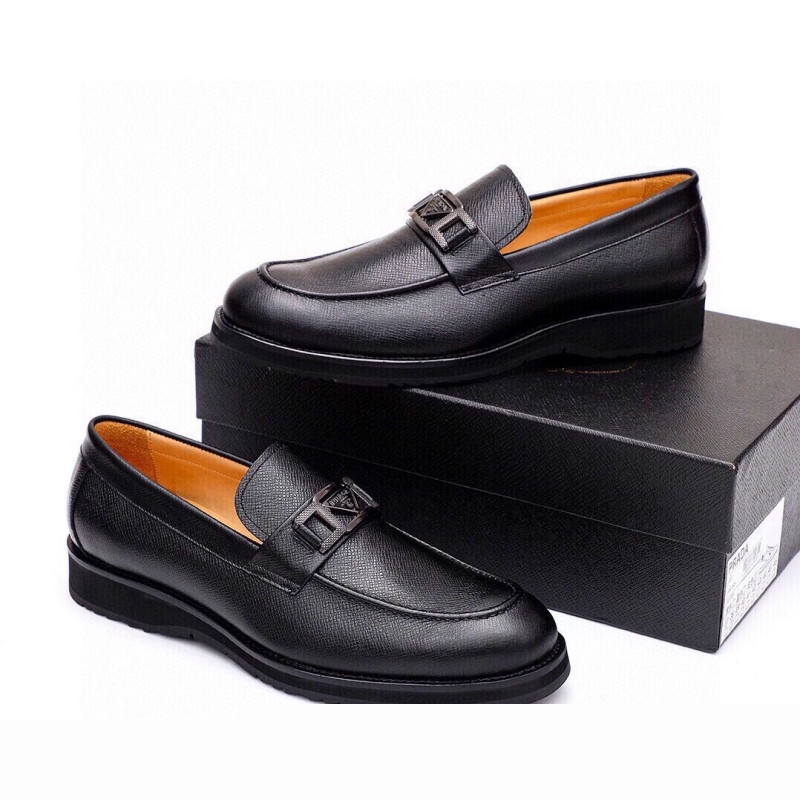 Pra*a leather shoes